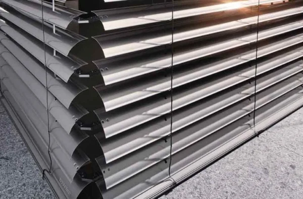 Nahaufnahme einer Außenjalousie