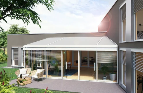 Moderne Terrasse mit Glasüberdachung und stilvollen Möbeln